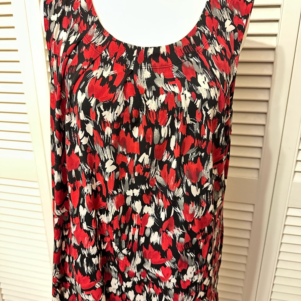 Kasper Red and Black Patterned Tank Top